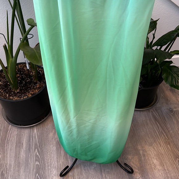 Hailey by Adrianna Papell green ombré maxi dress - Picture 3 of 3